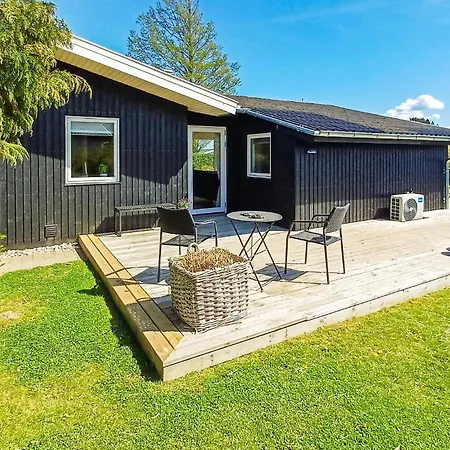 Ferienhaus Awesome Home In Haderslev With Wifi *